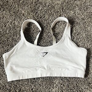 Gymshark Women’s sports bra. Size L. Adjustable straps.